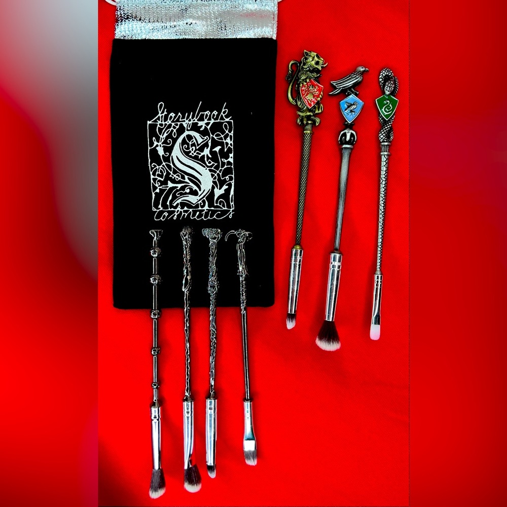 Storybook Cosmetics Wizard Wand Makeup Brushes -Gunmetal-